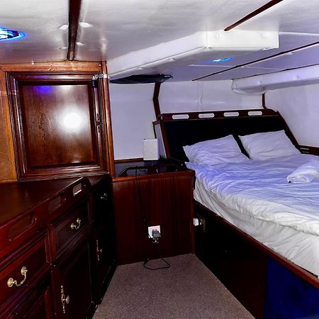 Hotel Salidas En Barco à Premiá de Mar Extérieur photo