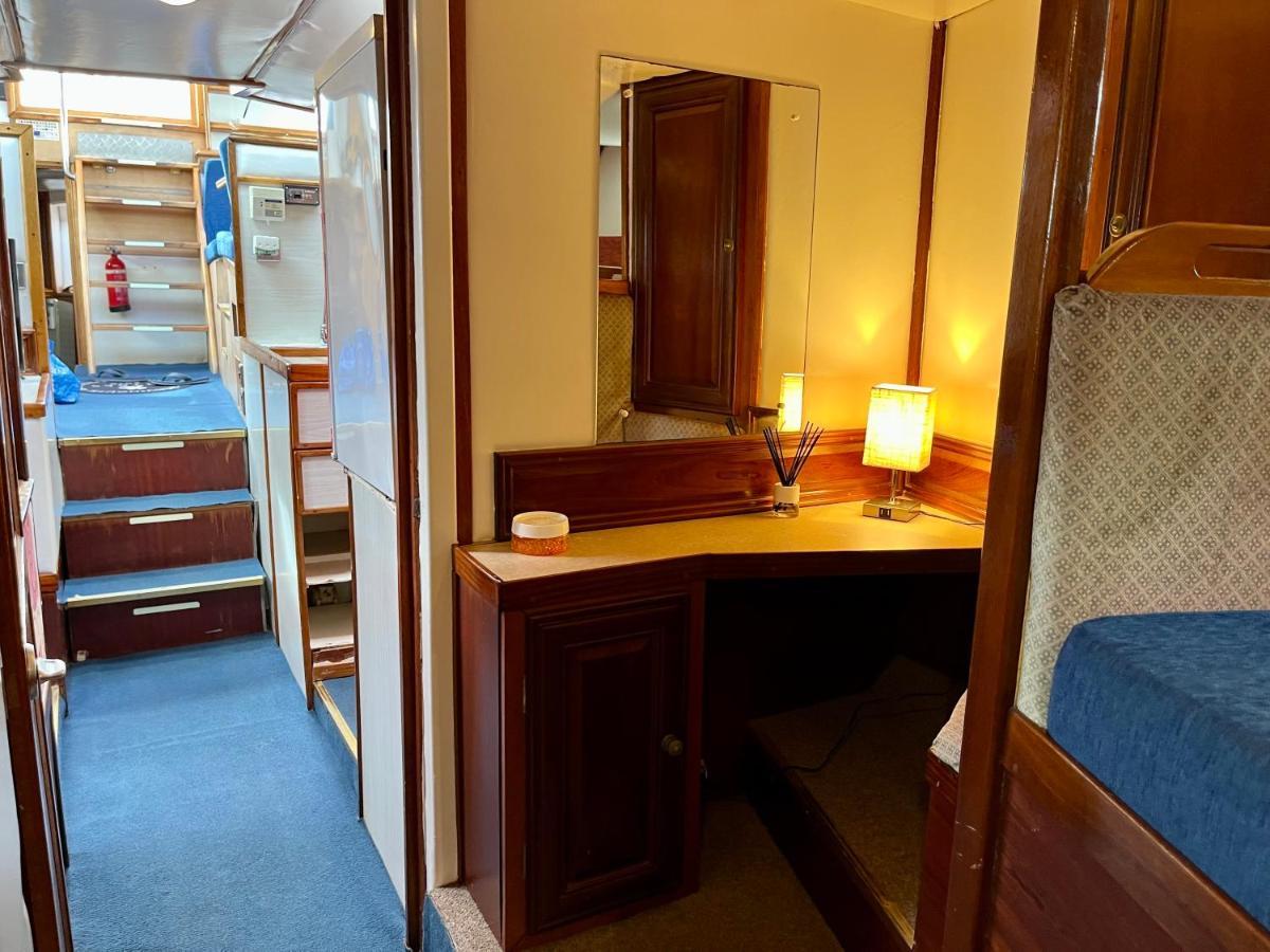 Hotel Salidas En Barco à Premiá de Mar Extérieur photo