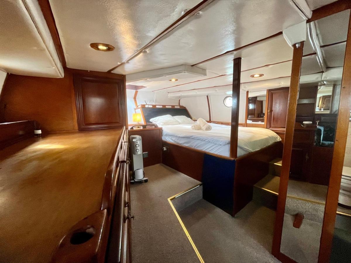 Hotel Salidas En Barco à Premiá de Mar Extérieur photo